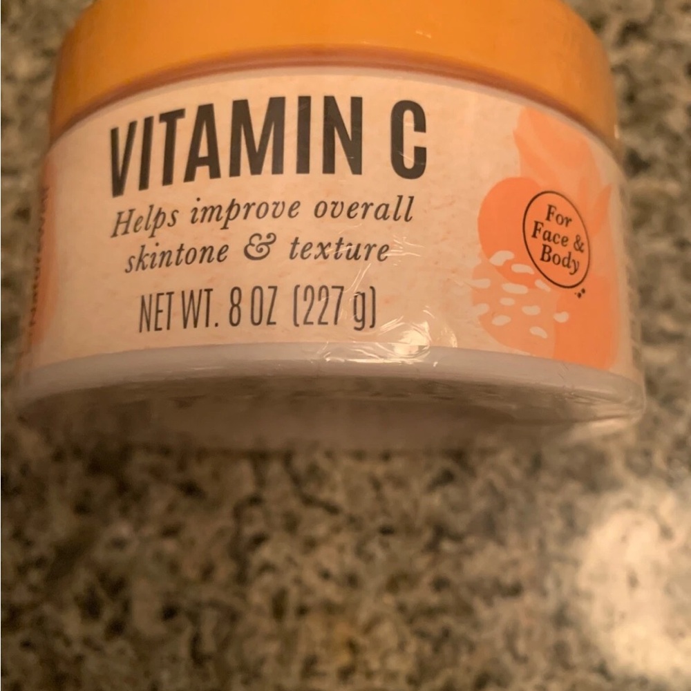 Vitamin C Brightening Cream 8 oz - Picture 2 of 3